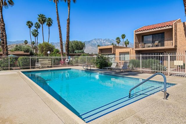5834 Los Coyotes Drive, Palm Springs, CA 92264