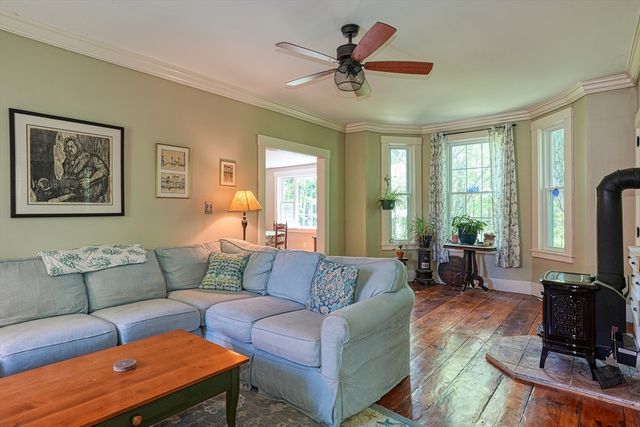 302 S Bolton Rd, Bolton, MA 01740