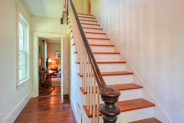 302 S Bolton Rd, Bolton, MA 01740