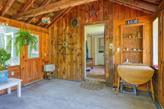 302 S Bolton Rd, Bolton, MA 01740