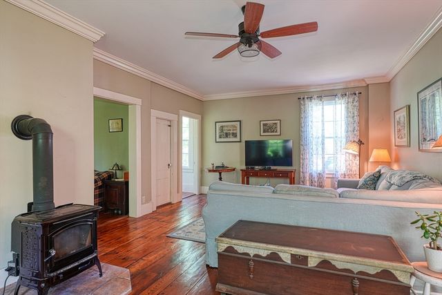 302 S Bolton Rd, Bolton, MA 01740