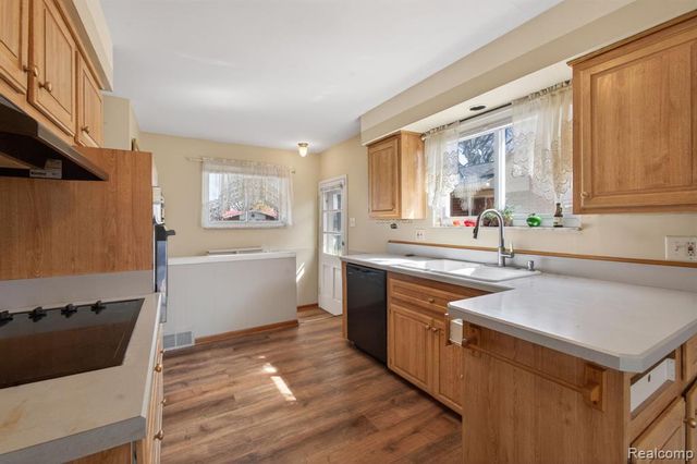 15226 Everly Street, Roseville, MI 48066