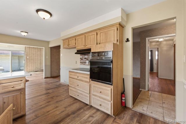 15226 Everly Street, Roseville, MI 48066