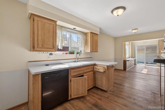 15226 Everly Street, Roseville, MI 48066