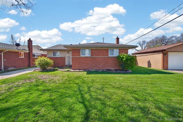 15226 Everly Street, Roseville, MI 48066
