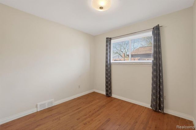 15226 Everly Street, Roseville, MI 48066