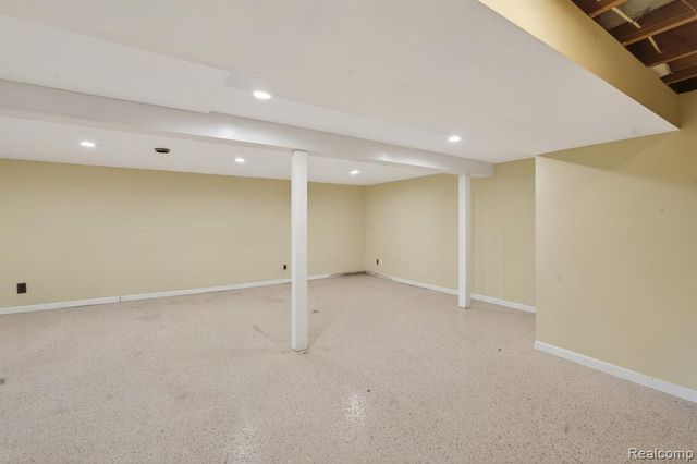 15226 Everly Street, Roseville, MI 48066