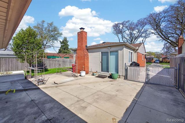 15226 Everly Street, Roseville, MI 48066