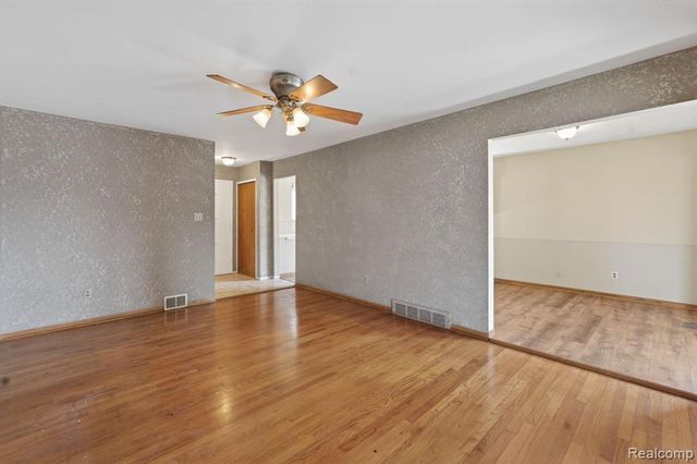 15226 Everly Street, Roseville, MI 48066