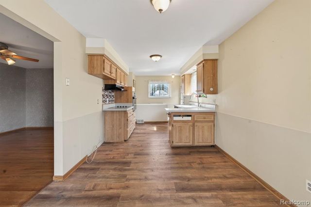 15226 Everly Street, Roseville, MI 48066