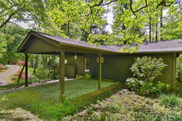 1 Hillcrest Lane, Black Mountain, NC 28711