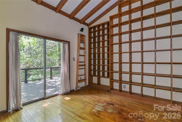 1 Hillcrest Lane, Black Mountain, NC 28711