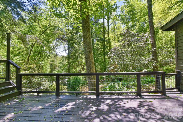 1 Hillcrest Lane, Black Mountain, NC 28711