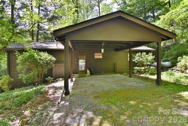 1 Hillcrest Lane, Black Mountain, NC 28711