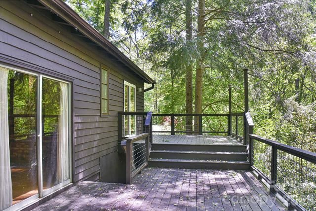 1 Hillcrest Lane, Black Mountain, NC 28711