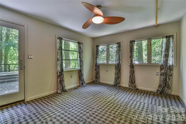 1 Hillcrest Lane, Black Mountain, NC 28711