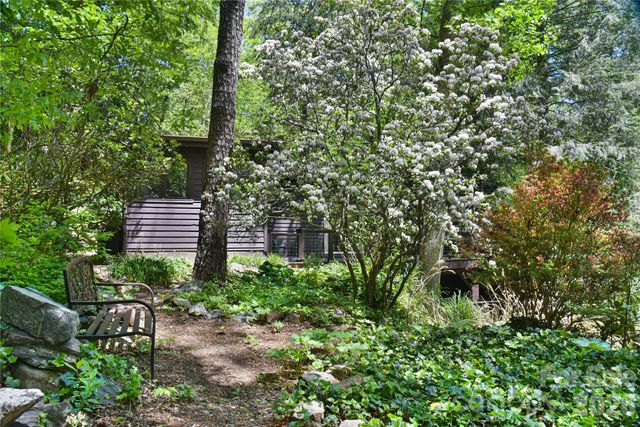 1 Hillcrest Lane, Black Mountain, NC 28711