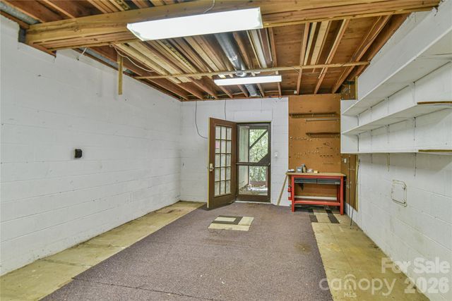 1 Hillcrest Lane, Black Mountain, NC 28711