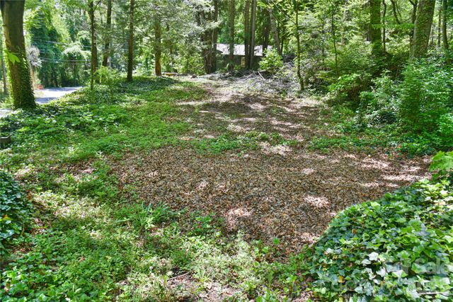 1 Hillcrest Lane, Black Mountain, NC 28711