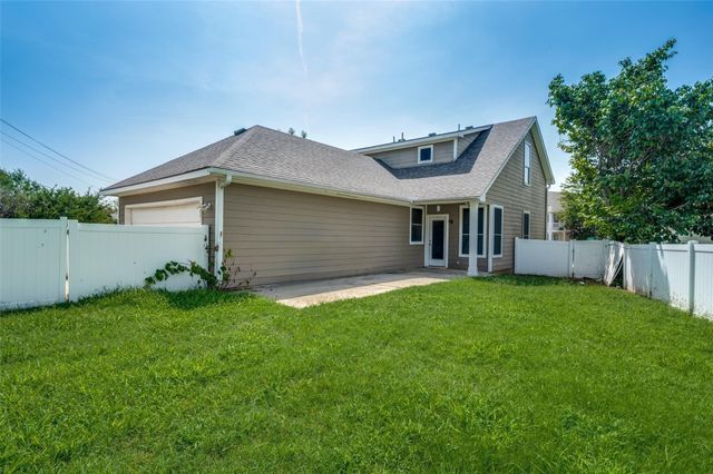 9801 Cedarcrest Drive, Providence Village, TX 76227