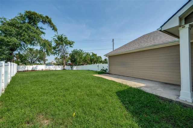 9801 Cedarcrest Drive, Providence Village, TX 76227