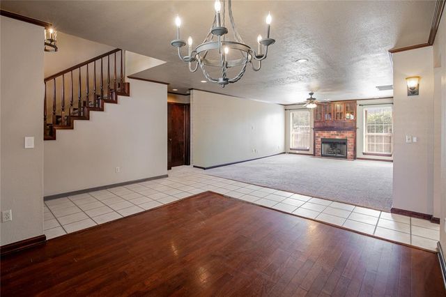 15604 Hyde Parke Drive, Edmond, OK 73013