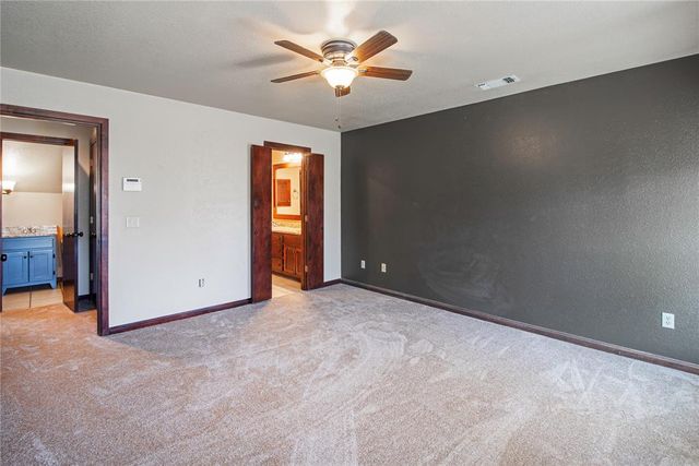 15604 Hyde Parke Drive, Edmond, OK 73013