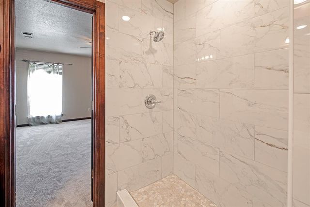 15604 Hyde Parke Drive, Edmond, OK 73013