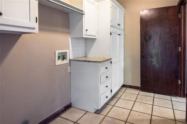 15604 Hyde Parke Drive, Edmond, OK 73013
