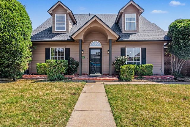 15604 Hyde Parke Drive, Edmond, OK 73013