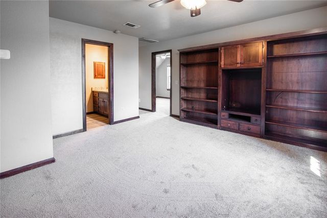 15604 Hyde Parke Drive, Edmond, OK 73013