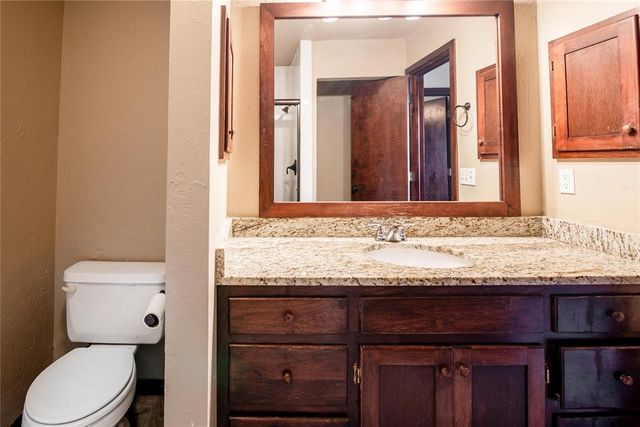 15604 Hyde Parke Drive, Edmond, OK 73013