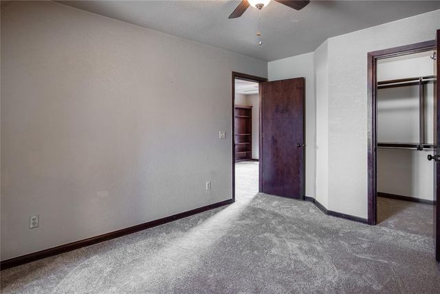 15604 Hyde Parke Drive, Edmond, OK 73013