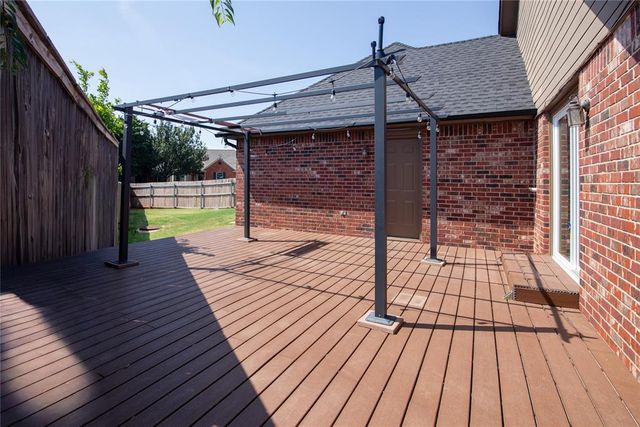 15604 Hyde Parke Drive, Edmond, OK 73013