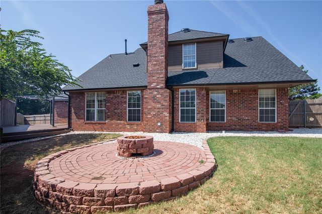 15604 Hyde Parke Drive, Edmond, OK 73013