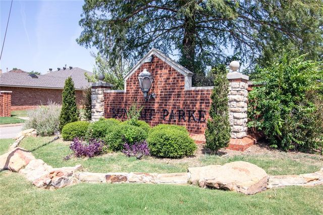 15604 Hyde Parke Drive, Edmond, OK 73013
