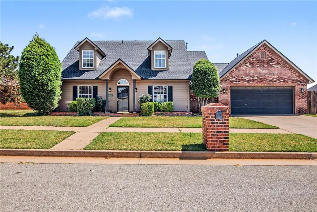 15604 Hyde Parke Drive, Edmond, OK 73013