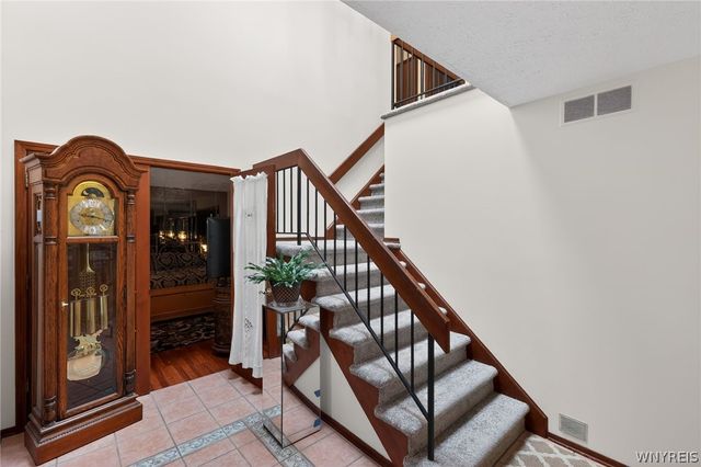 142 Yorktown Drive, Penfield, NY 14580