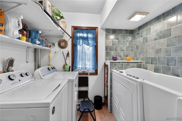 142 Yorktown Drive, Penfield, NY 14580