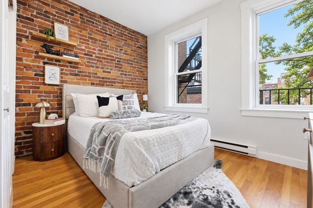 32 Grove St 8, Boston, MA 02114