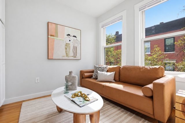 32 Grove St 8, Boston, MA 02114