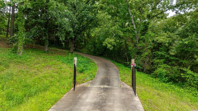 2415 Old Morrilton Highway, Conway, AR 72058