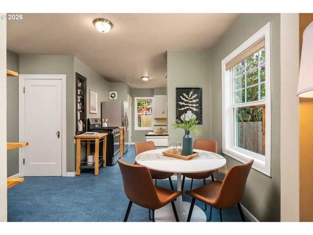 4914 N MARYLAND Ave, Portland, OR 97217
