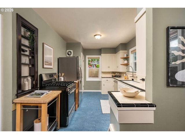 4914 N MARYLAND Ave, Portland, OR 97217