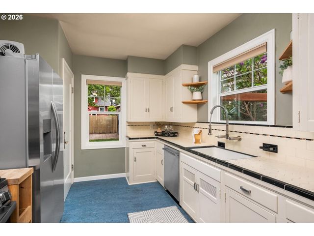 4914 N MARYLAND Ave, Portland, OR 97217