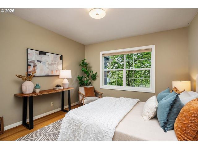 4914 N MARYLAND Ave, Portland, OR 97217