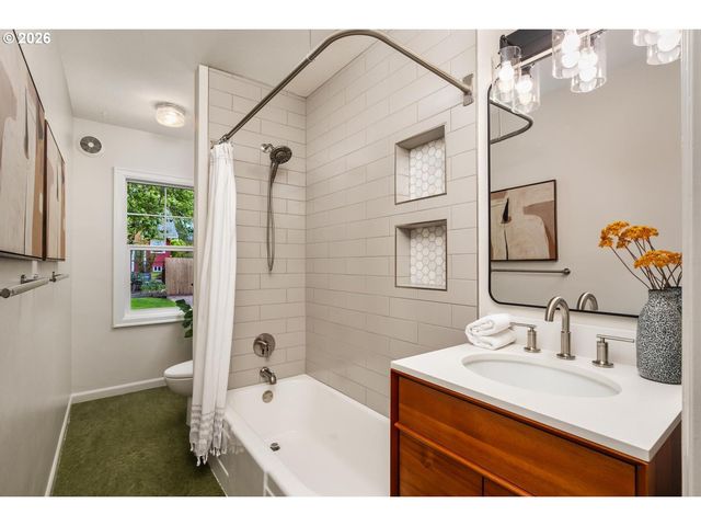 4914 N MARYLAND Ave, Portland, OR 97217