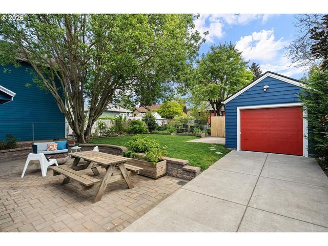 4914 N MARYLAND Ave, Portland, OR 97217