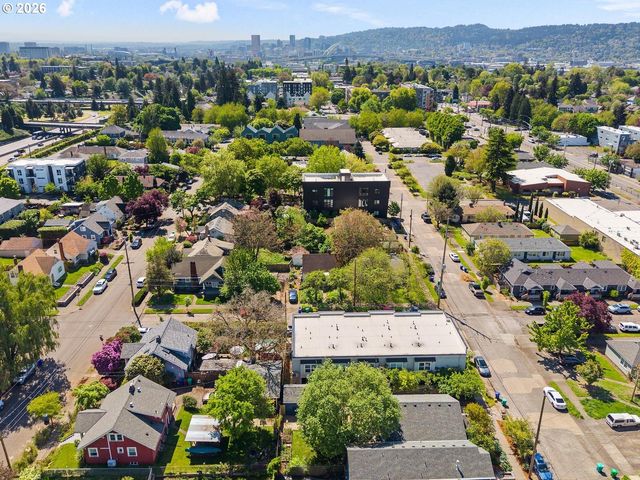 4914 N MARYLAND Ave, Portland, OR 97217