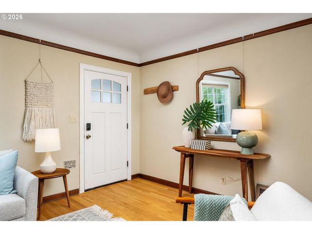 4914 N MARYLAND Ave, Portland, OR 97217